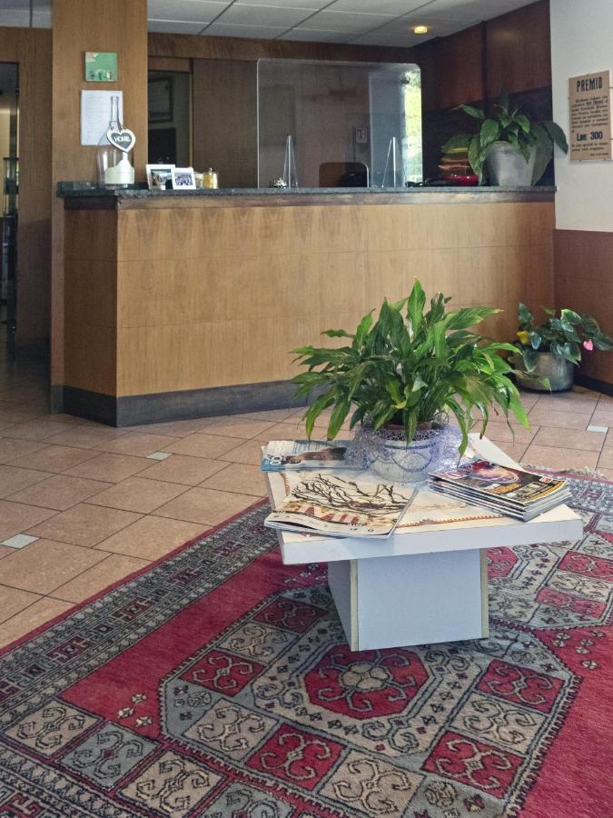 Hotel Funivia Laveno-Mombello Ngoại thất bức ảnh