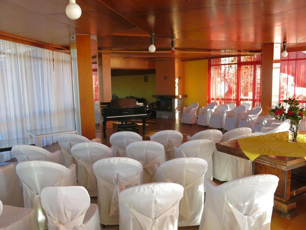 Hotel Funivia Laveno-Mombello Ngoại thất bức ảnh
